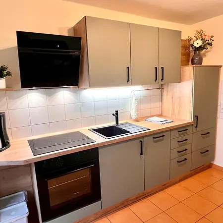 Апартаменты Kirschbluete Mit Balkon Хемниц