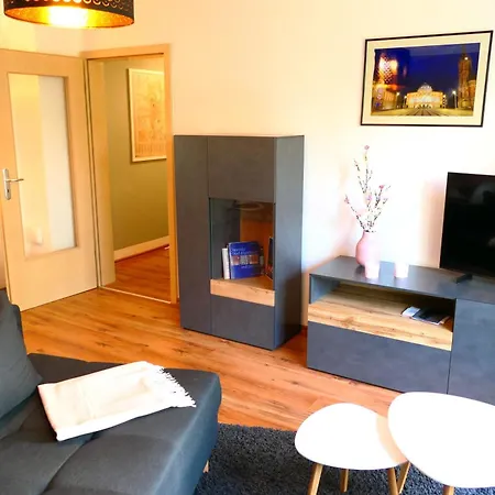 Kirschbluete Mit Balkon * Хемниц